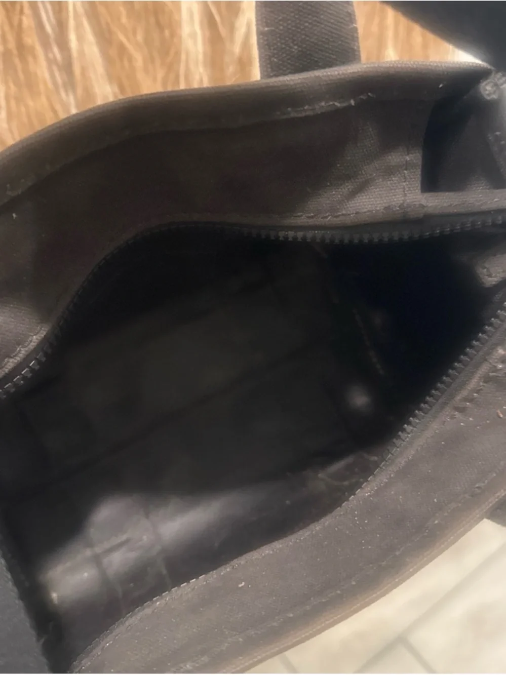 Marc Jacobs compact marc